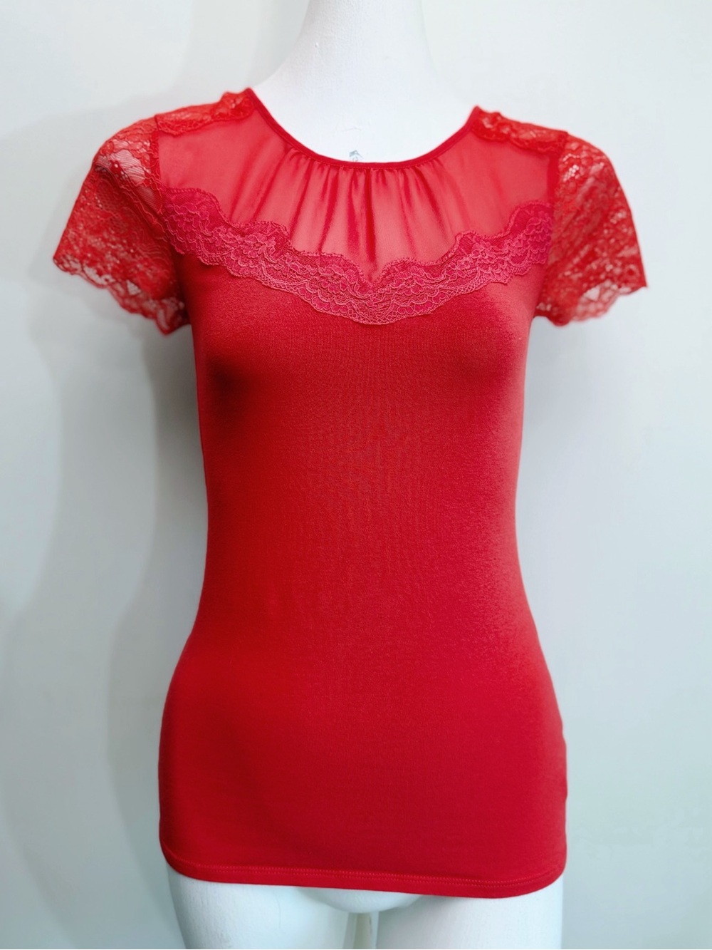 Express XS Coral Red Lace Mesh Yoke Short Sleeve Knit Top Keyhole Back